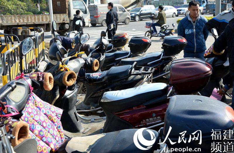 福州超標電動車開200元罰單 暫扣車輛已無處堆放