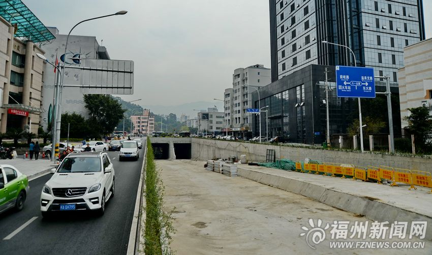 楊岳楊益民調研治理交通擁堵工作