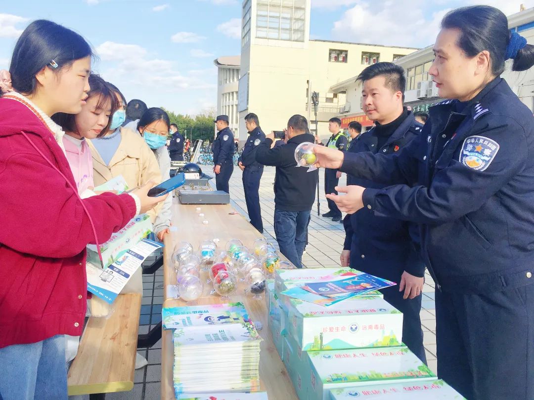 高新區禁毒宣傳進校園