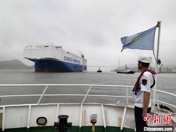 福州連江海事處全力保障LNG雙燃料汽車滾裝船順利試航