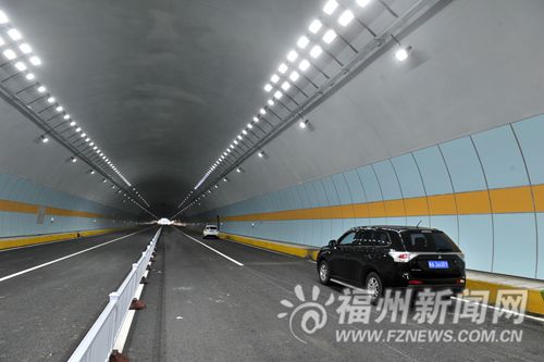 金雞山隧道南洞今日通車 北洞計劃青運會前竣工