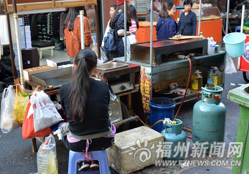 榕部分小吃店用氣不規(guī)范　氣罐成“不定時炸彈”