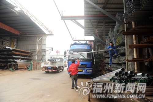 福興開發(fā)區(qū)鋼材市場昨起搬遷 4路口實(shí)行交通管制