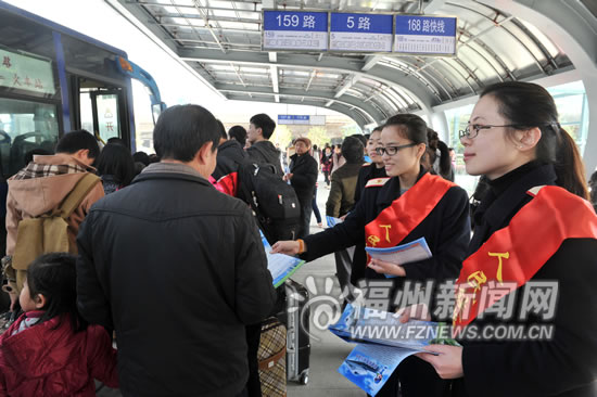 火車站北站房昨正式投用 客流平臺不能停車接客