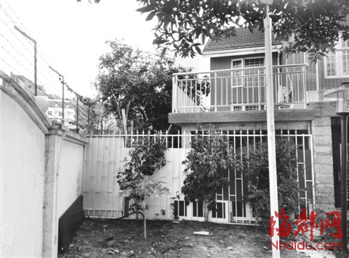 山姆小鎮別墅圈占綠地圍墻　業主憂影響保安視線