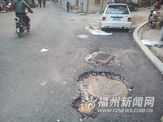瀝青剛鋪好又被挖開(kāi)　對(duì)湖路麥園路改造影響通行