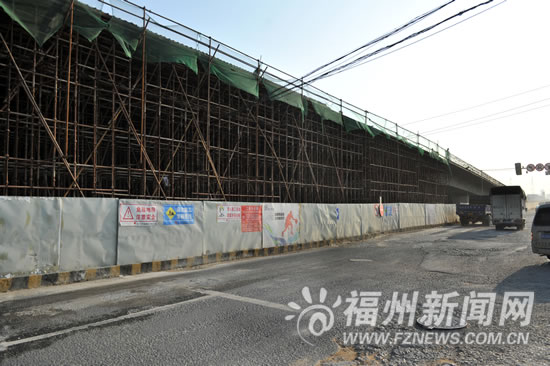 水泥車工地外作業污染路面　市容人員執法遭阻 