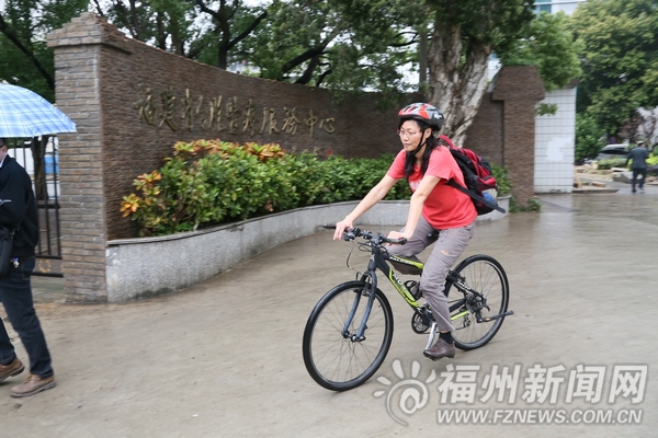 福州女醫(yī)生辭掉百萬年薪工作　毅然回國實現(xiàn)夢想