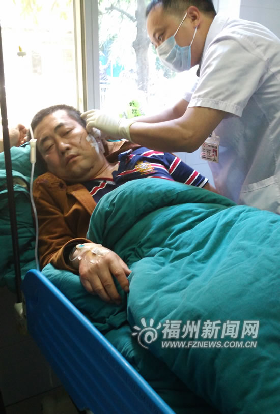 阻止扒手行竊大叔脖子被捅傷 警方抓獲1名嫌疑人