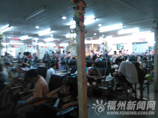 高溫天福州“高溫病”患者激增　醫生建議多喝水
