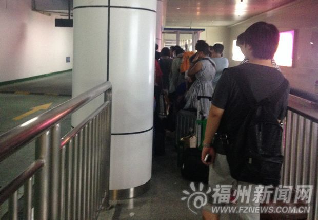 福州火車站北廣場啟用半年　“打的難”日益凸顯