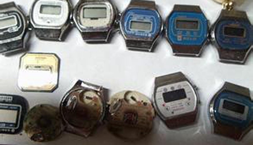 上世紀80年代的老電子表，留到今天，無論完整還是殘缺，都成了收藏品（網絡圖片）