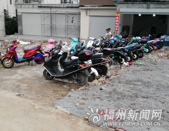 南二環(huán)邊現超標電動車