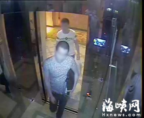 8月28日上午，嫌犯從酒店出發準備作案