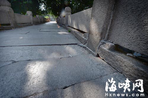 臺江白馬橋石板現明顯裂縫　為市級文物保護單位