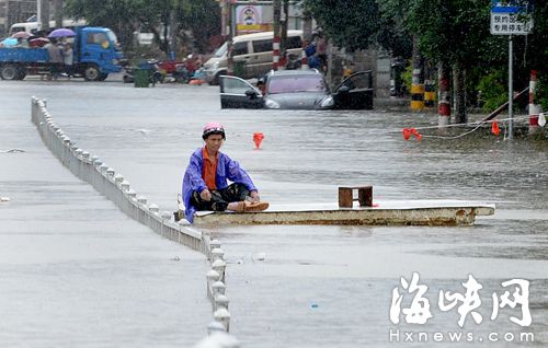 “龍吸水”來了，“船夫”的“擺渡”生意冷清了