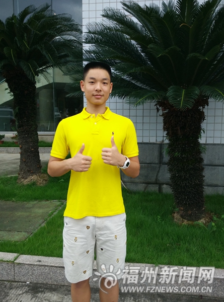 青運會火炬手翁偉皓：展現青年學生陽光向上形象