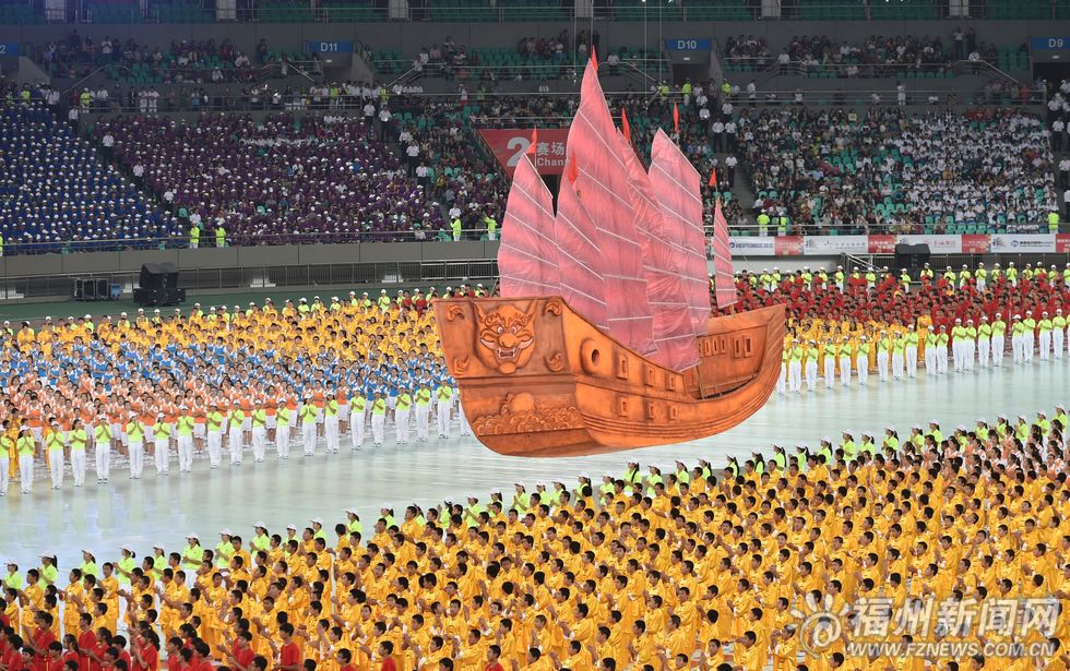 近萬名演員備戰青運開幕式：“我流汗，我快樂”