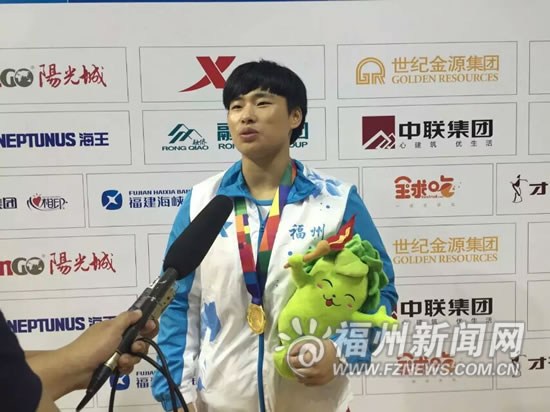 女子舉重75公斤級決賽　福州選手以絕對優(yōu)勢奪冠
