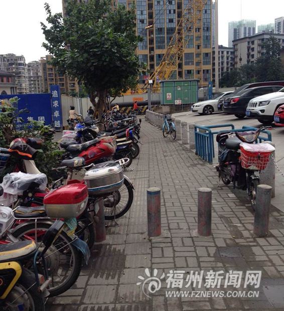 人行道變成停車點冒出可疑收費員　承認未獲授權