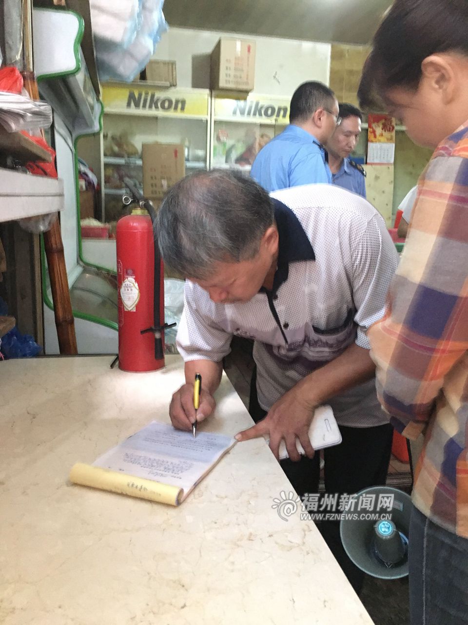 榕多部門突查外賣黑作坊　制餐環境令人觸目驚心