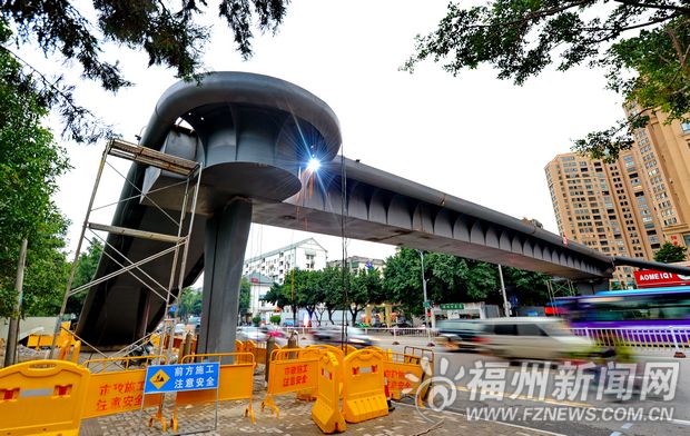 金牛山公園旁新建過街天橋　預計本月可建成開放
