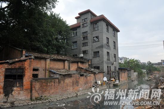 一家不搬遷上千戶居民難回遷　萬里星辰延期兩年