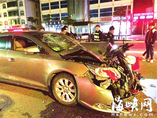 長樂發(fā)生慘烈車禍　別克追尾摩托一家四口1死3傷