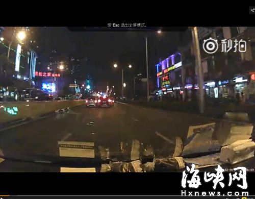 鬧市晚高峰兩車“互斗”約一公里　差點發生車禍