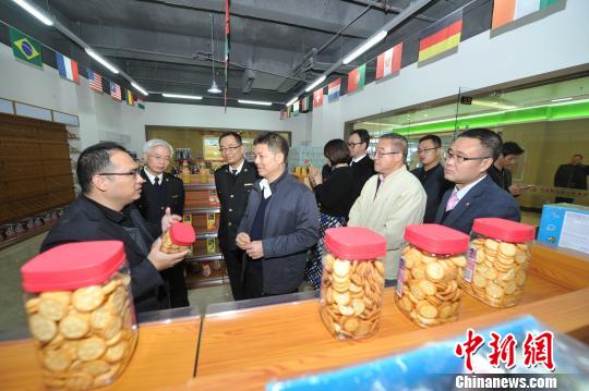 福建自貿(mào)區(qū)福州片區(qū)首票保稅展示交易貨物通關(guān)