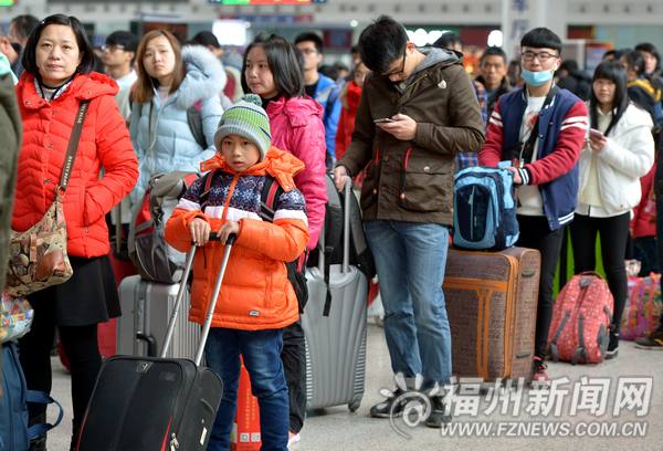 福州火車站體驗春運回家路　90后接棒成為主力軍