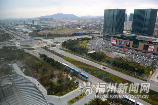 政協委員為新區建言獻策：修編地鐵規劃 增加交通網絡