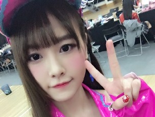 組圖：SNH48唐安琪嚴(yán)重?zé)齻?私照甜美清純