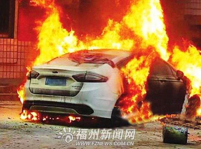 車主花30多萬買長安福特金牛座　剛買十余天自燃