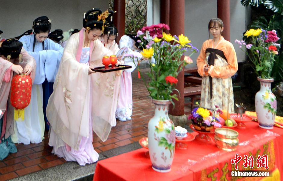 福州再現古老花朝祈福儀式 十二位少女為春祈福