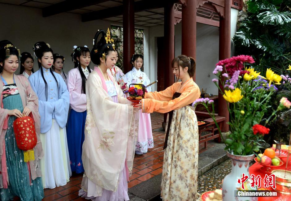 福州再現古老花朝祈福儀式 十二位少女為春祈福