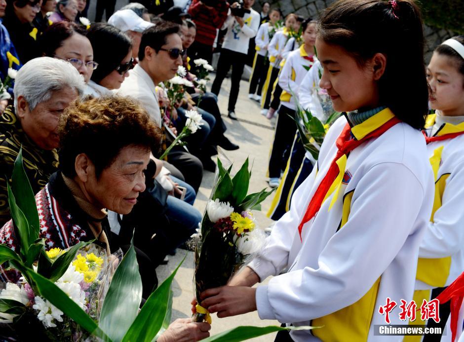 福州各界代表三百多人追思悼念遺體與器官捐獻(xiàn)者