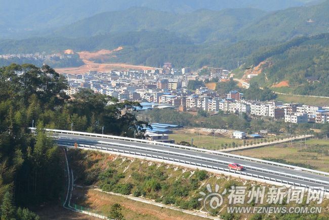 閩清東橋持續清違建設美麗家園　拆違1300余平米