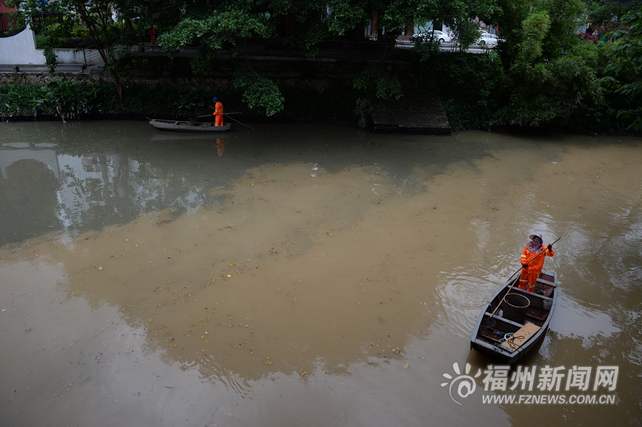 閩江上游泄洪泥沙夾帶入江　福州多段內河成“黃河”