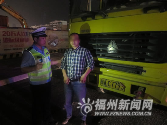 警方嚴查渣土車違法　號牌糊滿泥巴司機被記12分