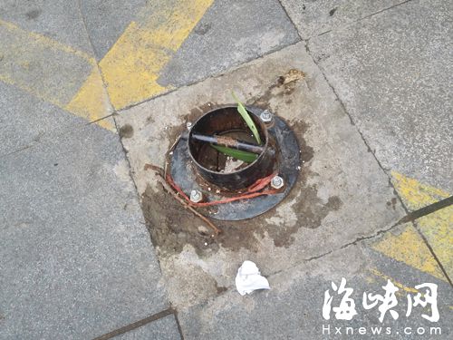 省直秀峰小區物業設路障防亂停車　卻絆倒老阿姨