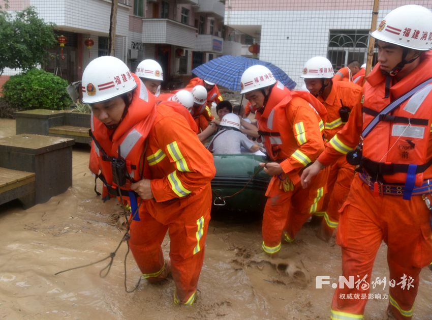 “尼伯特”在石獅登陸　給福州帶來嚴重風雨影響