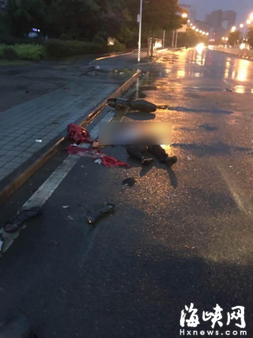 福州浦上大道路虎的士相撞 2名過路騎手不幸身亡
