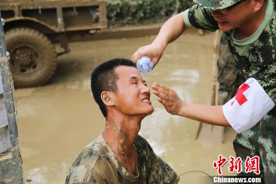 “尼伯特”災區重建：感動福建的年輕面孔(組圖)