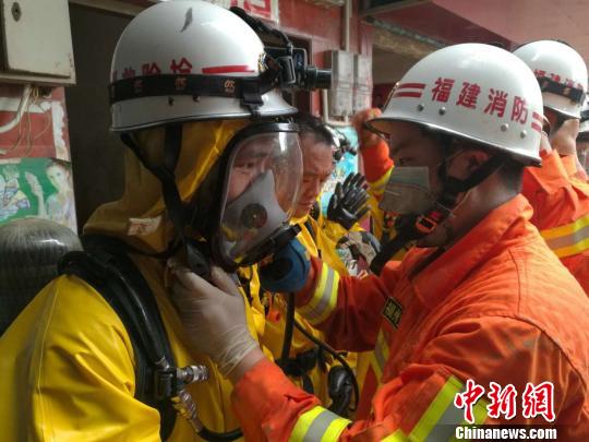 “尼伯特”災區重建：感動福建的年輕面孔(組圖)