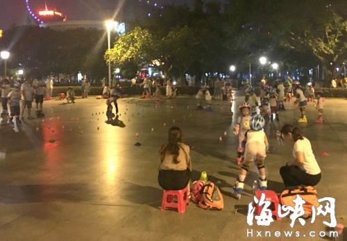 輪滑培訓班隨意圈占公園場地　管理部門清理遇阻