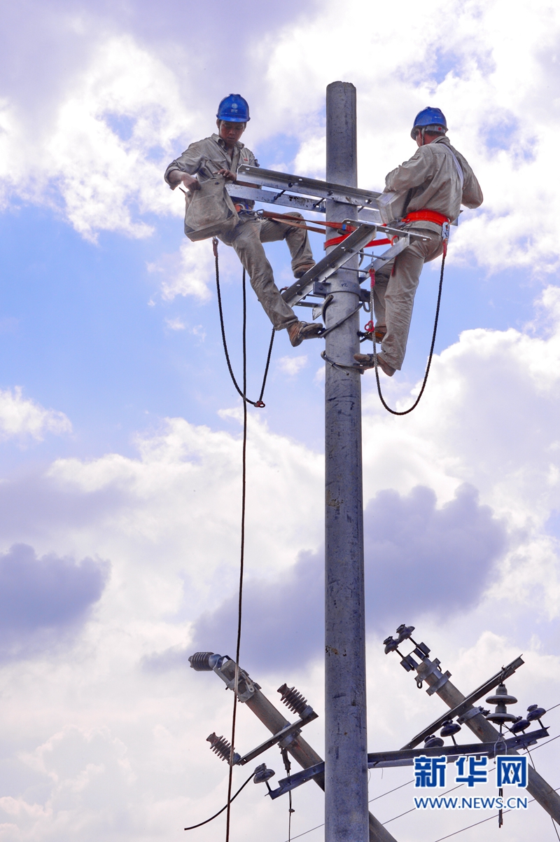 閩清全力搶修水毀電網　近六成停電家庭恢復供電