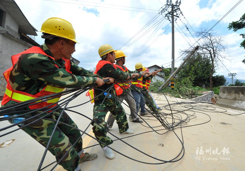 軍政攜手全力搶險救災 有序有效展開災后重建