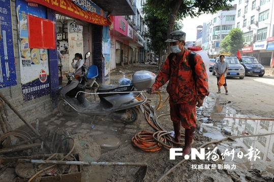 記者走訪閩清縣受災(zāi)最嚴(yán)重坂東鎮(zhèn)：災(zāi)民生活有保障