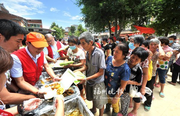 福州消防幫助災區重建 餐飲企業3天送出萬份盒飯